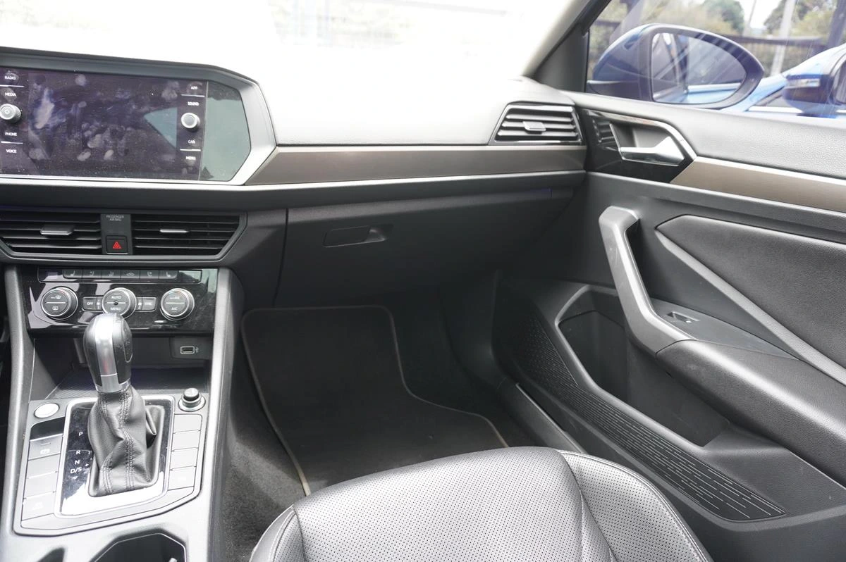 VOLKSWAGEN JETTA TSI SPORTLINE 1400CC 2019