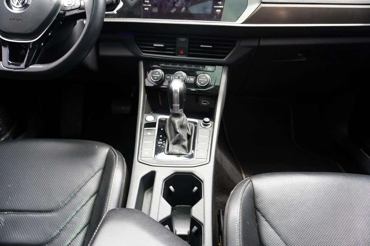 VOLKSWAGEN JETTA TSI SPORTLINE 1400CC 2019