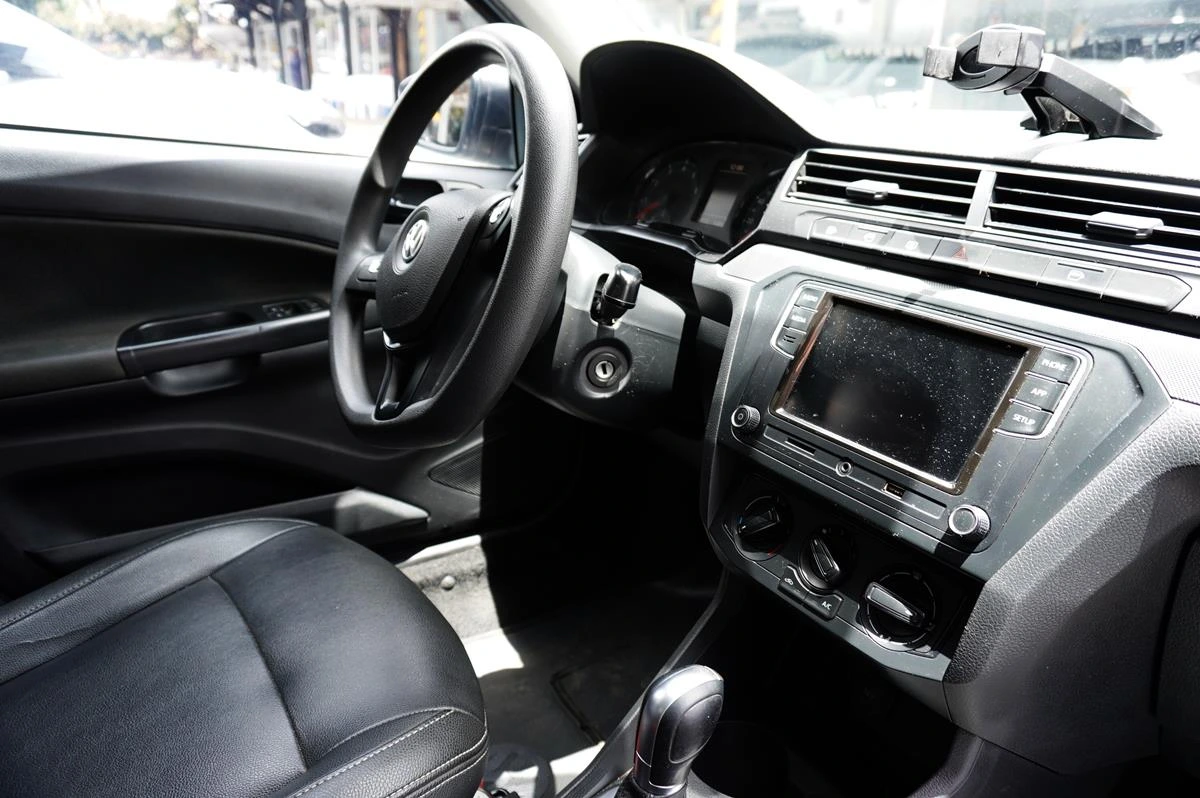 VOLKSWAGEN VOYAGE COMFORTLINE 1600CC ABS 2020