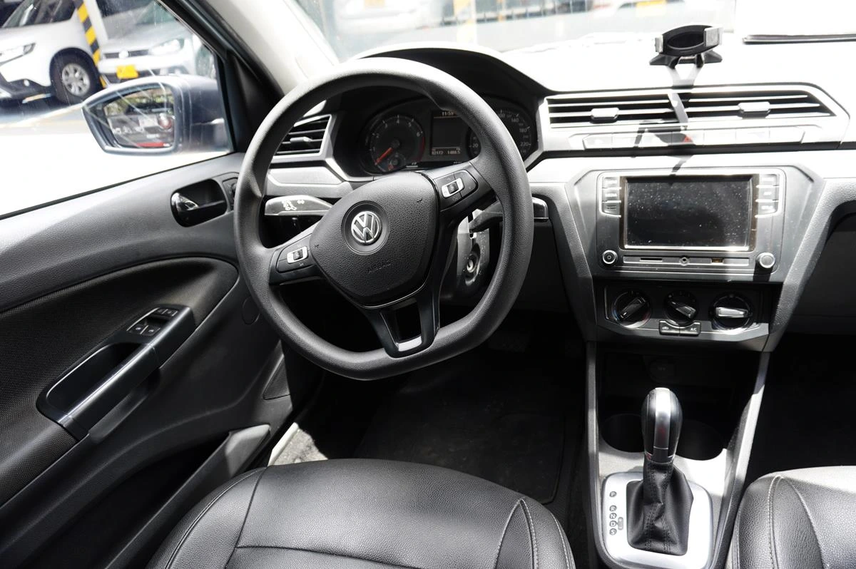 VOLKSWAGEN VOYAGE COMFORTLINE 1600CC ABS 2020