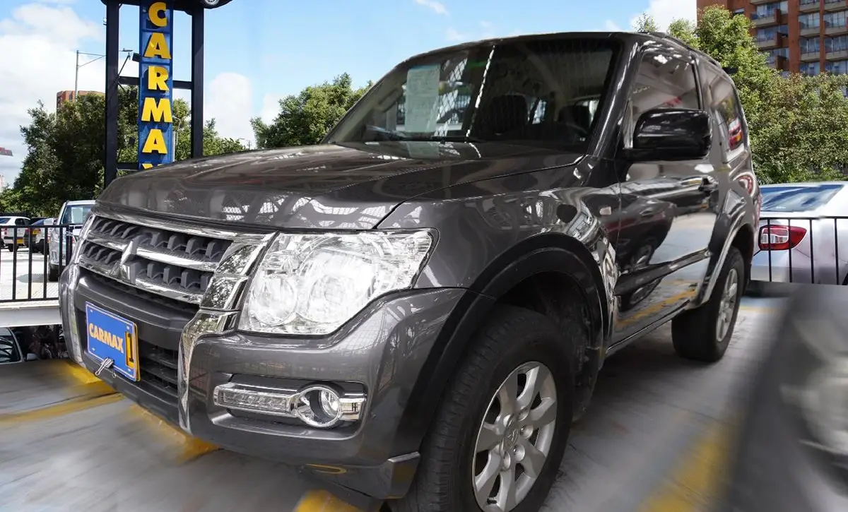 MITSUBISHI MONTERO HARD 2019