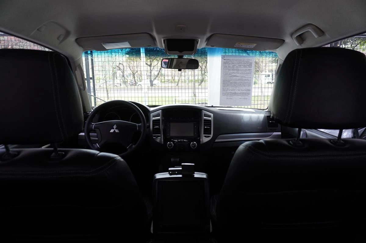 MITSUBISHI MONTERO HARD 2019