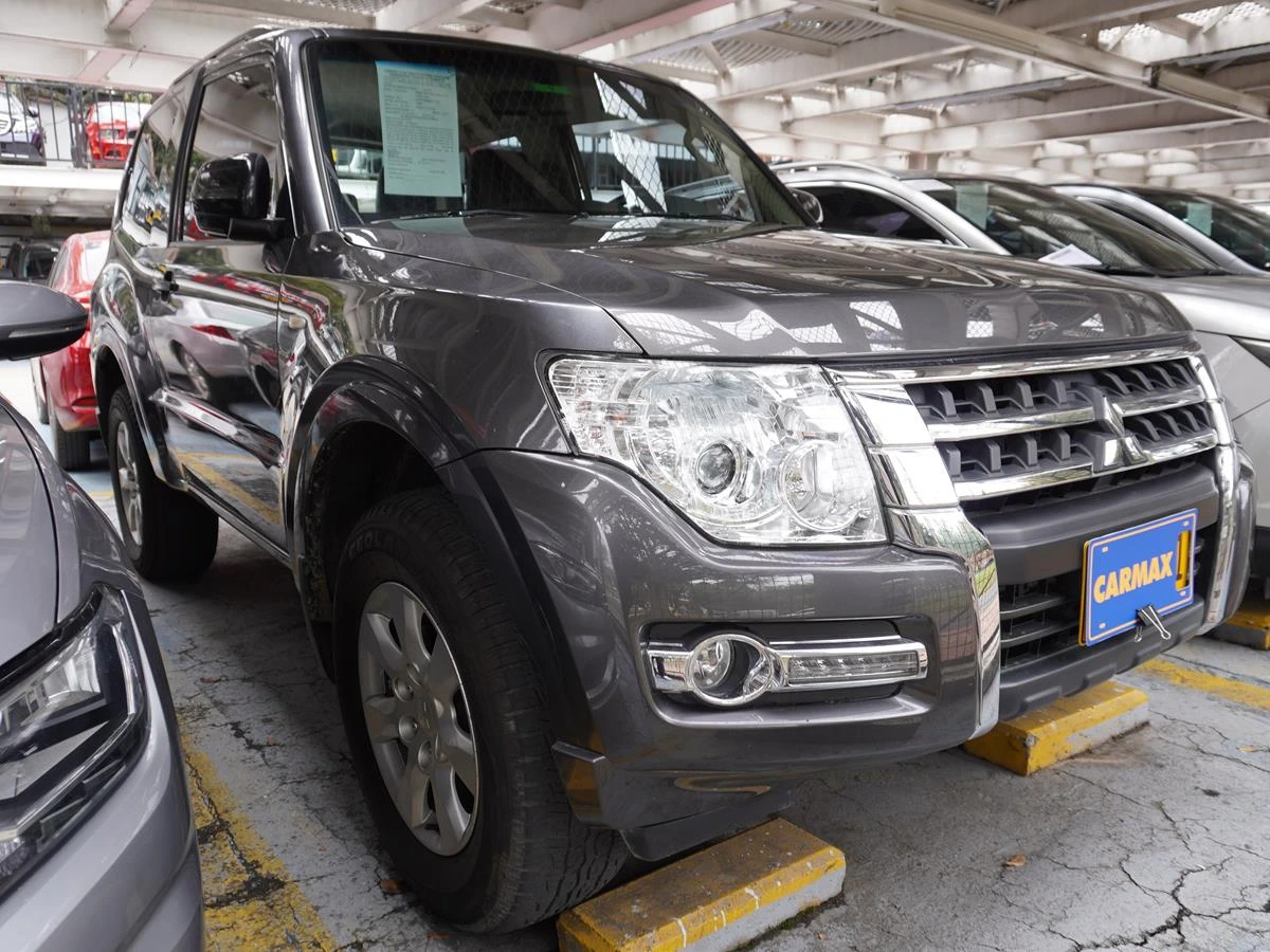 MITSUBISHI MONTERO HARD 2019