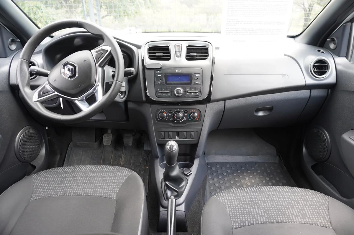 RENAULT LOGAN LIFE 1600CC ABS 2021