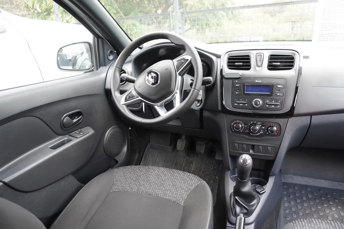 RENAULT LOGAN LIFE 1600CC ABS 2021