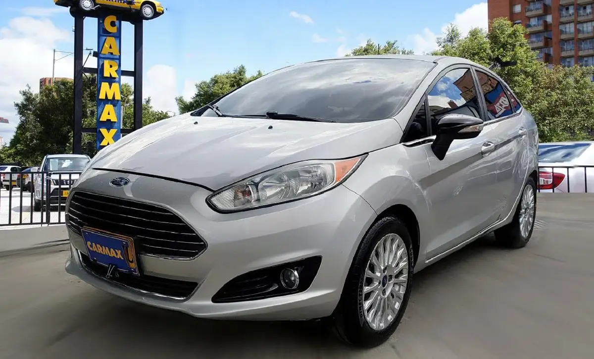 FORD FIESTA SPORTBACK TITANIUM