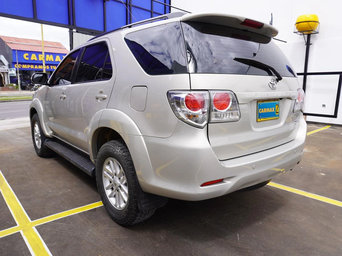 TOYOTA FORTUNER (FL) 2.7L 2700CC 4X4 2015