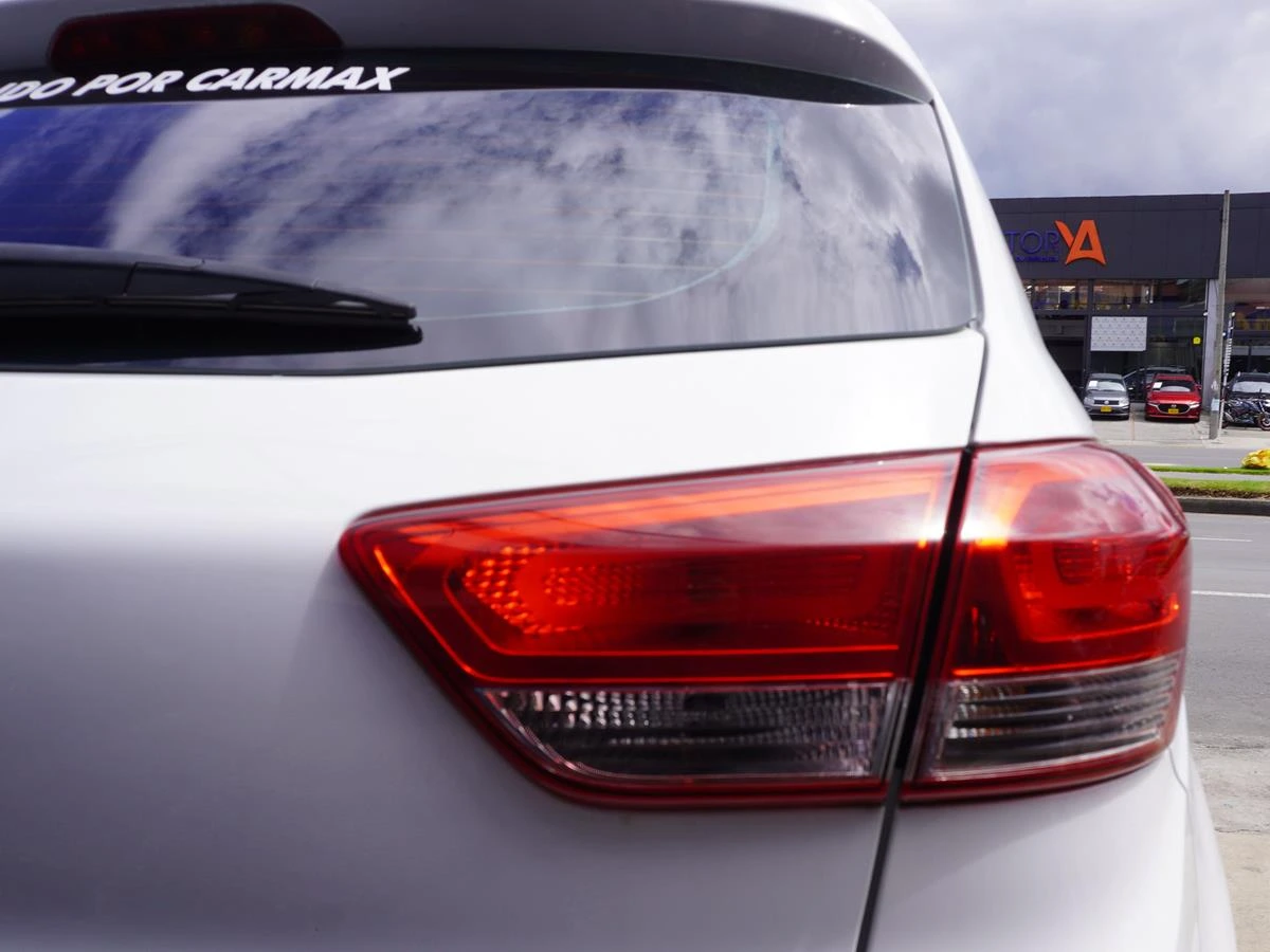 HYUNDAI CRETA PREMIUM 1600CC 4X2 ABS 2022