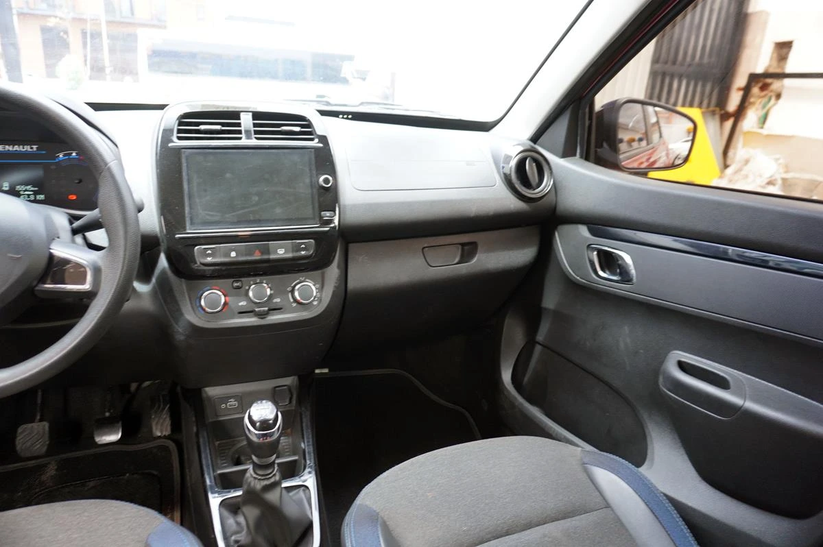 RENAULT KWID OUTSIDER 1000CC ABS 2026