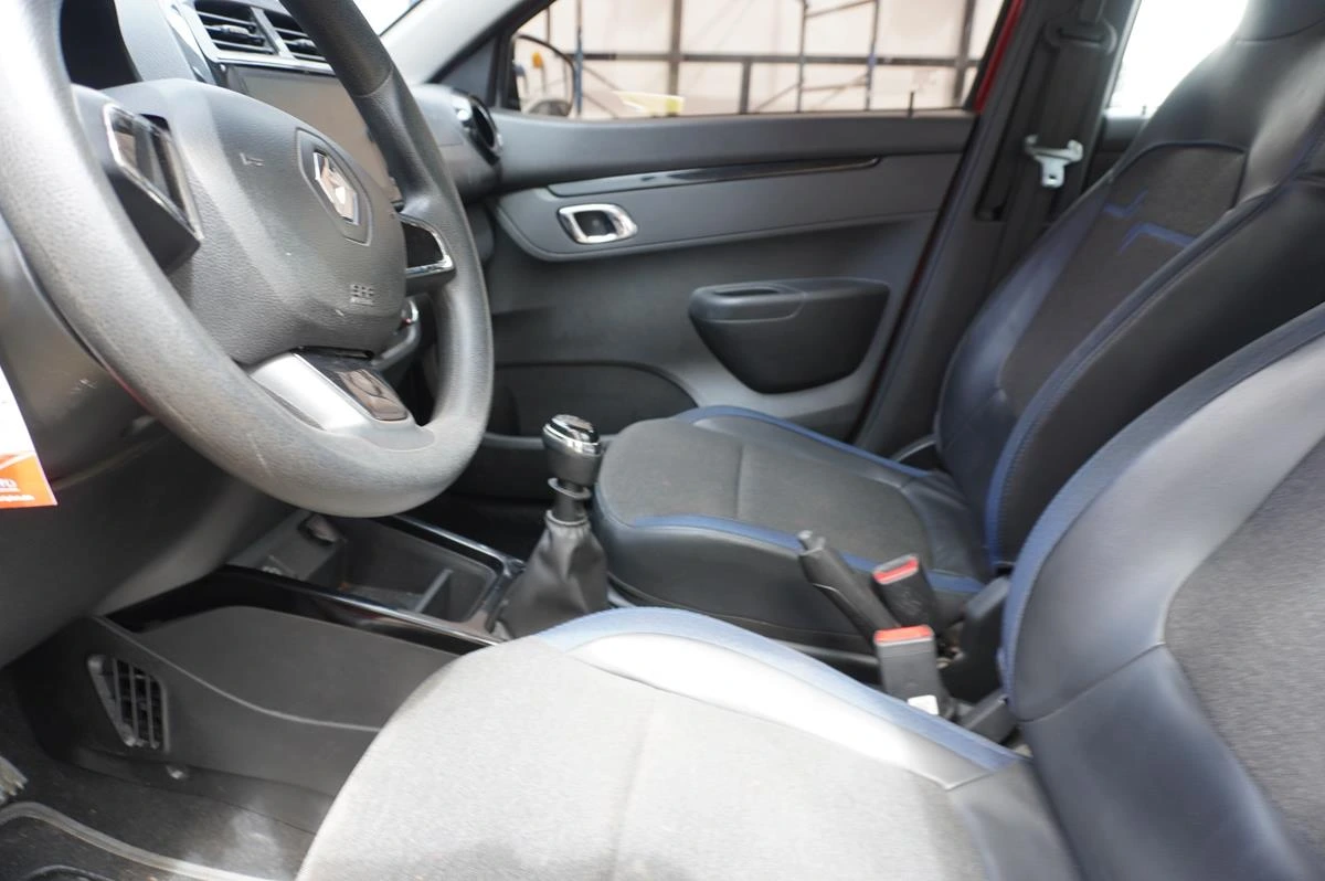 RENAULT KWID OUTSIDER 1000CC ABS 2026
