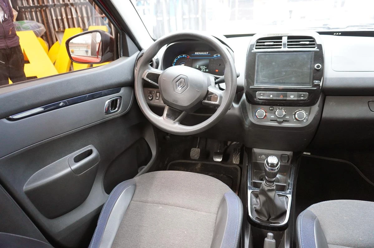 RENAULT KWID OUTSIDER 1000CC ABS 2026