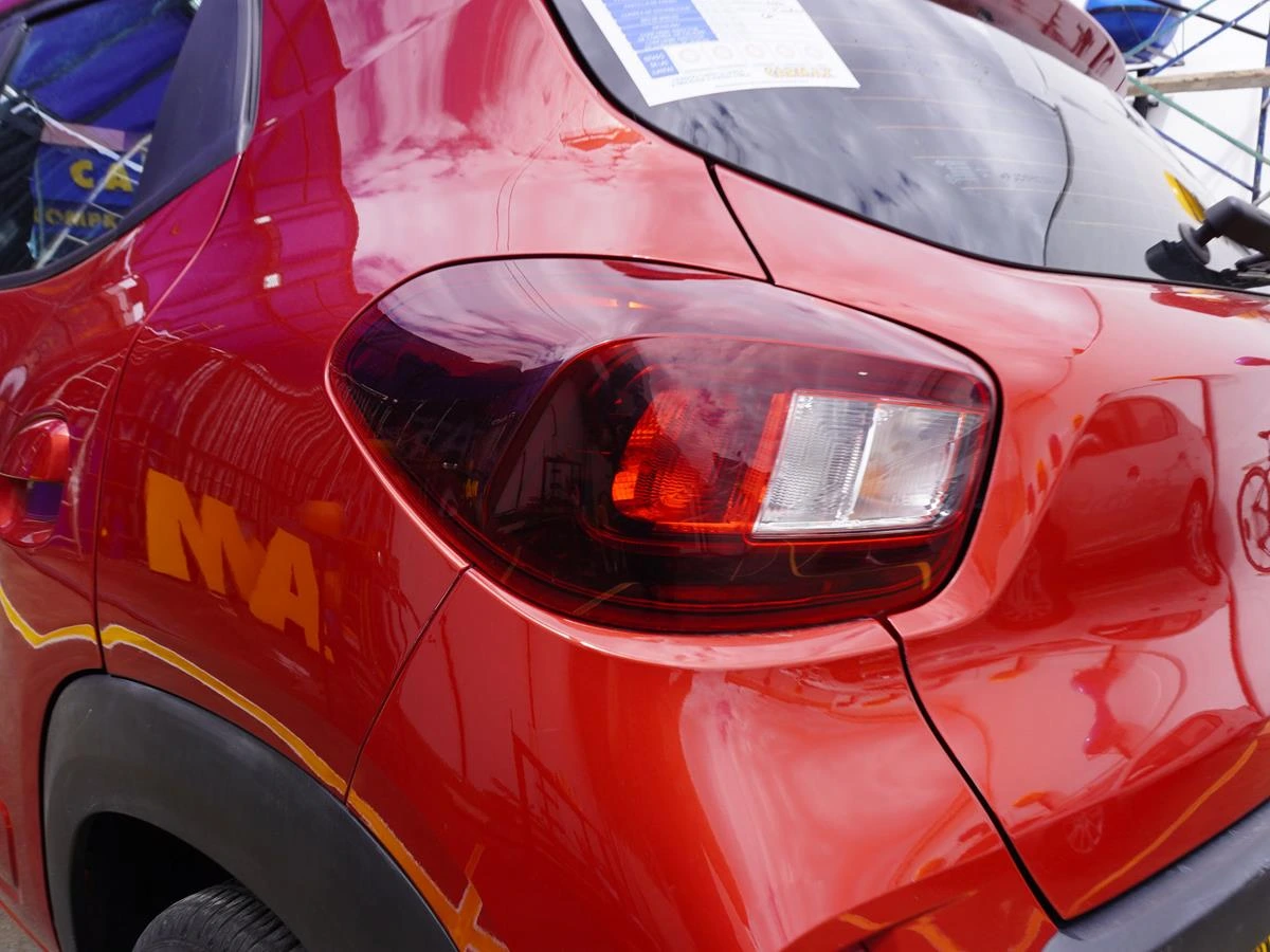 RENAULT KWID OUTSIDER 1000CC ABS 2026