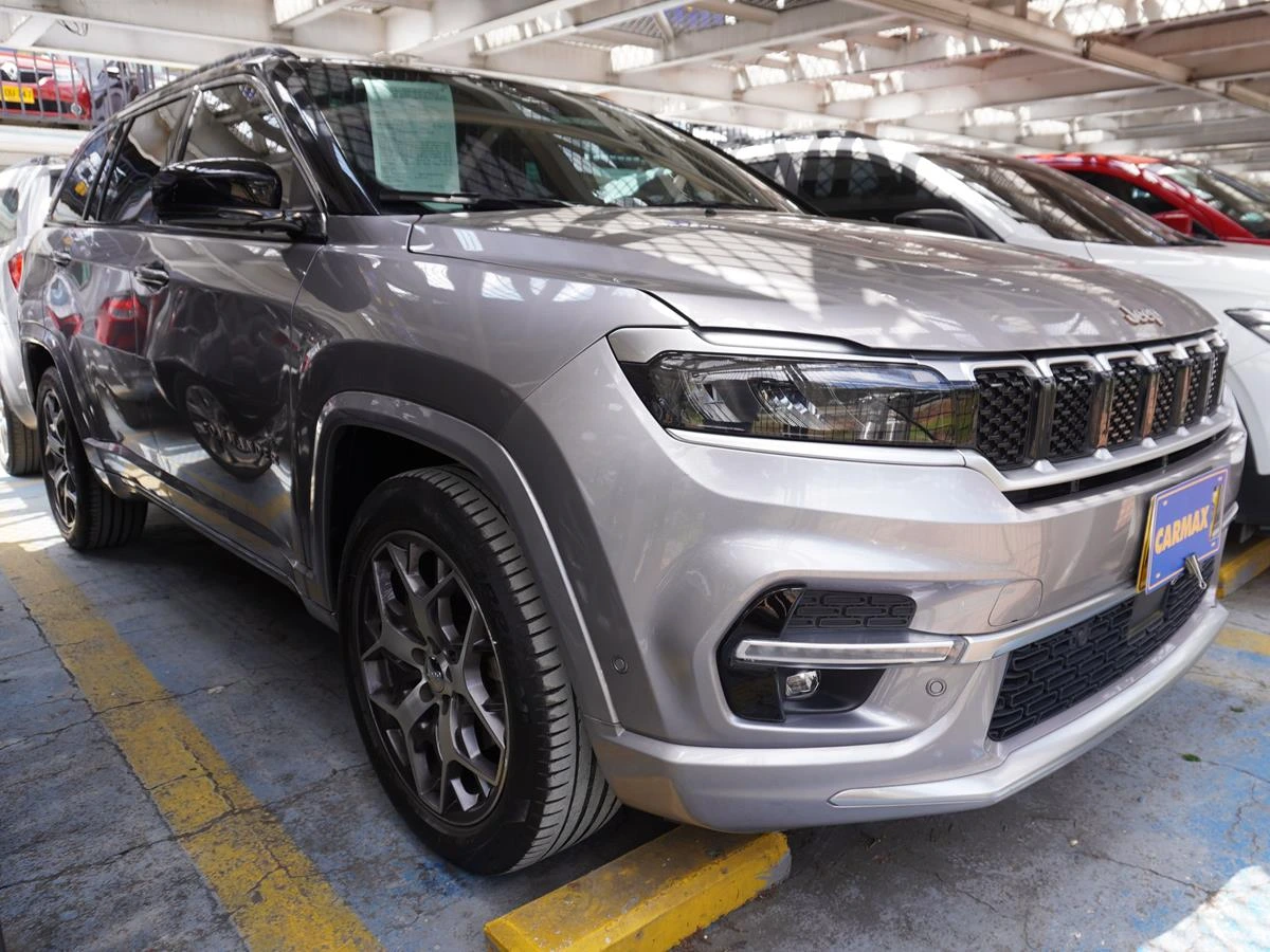 JEEP COMMANDER OVERLAND 1300CC 2023