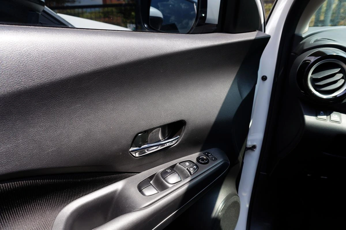 NISSAN KICKS SENSE 1600CC 2023