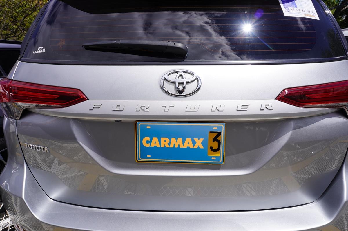 TOYOTA FORTUNER 2.8L SR 4X4 2022