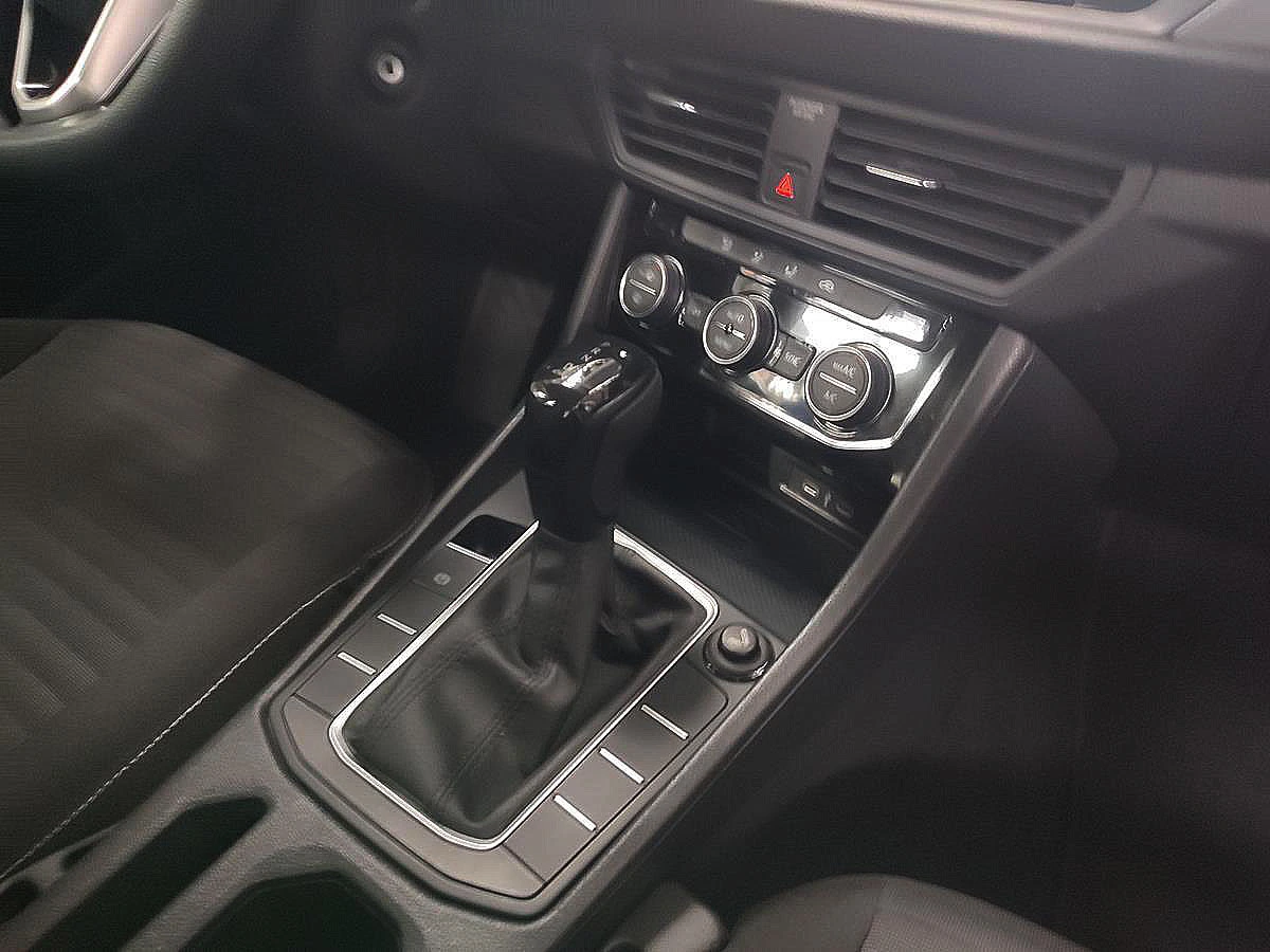 VOLKSWAGEN JETTA TSI COMFORTLINE 1400CC 2023