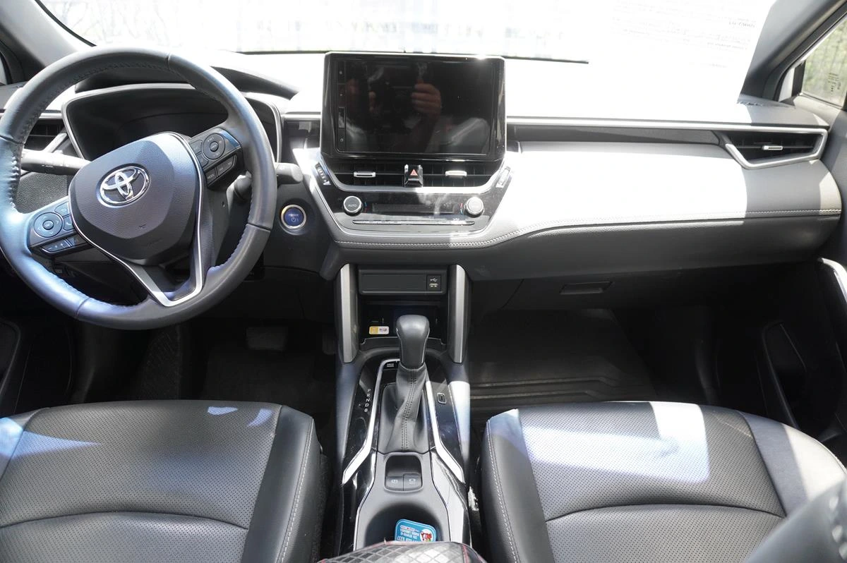 TOYOTA COROLLA CROSS SE-G HYBRID TP 1800CC 4X2 2025