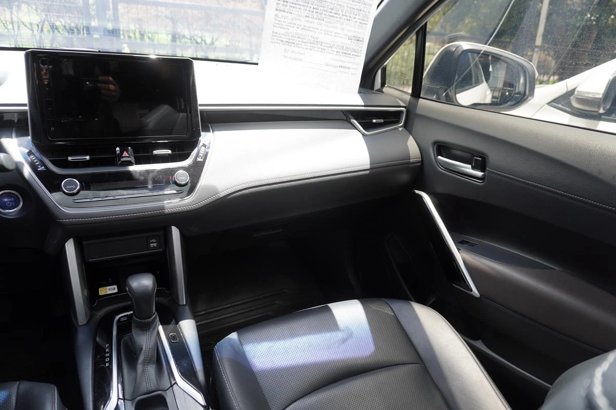 TOYOTA COROLLA CROSS SE-G HYBRID TP 1800CC 4X2 2025
