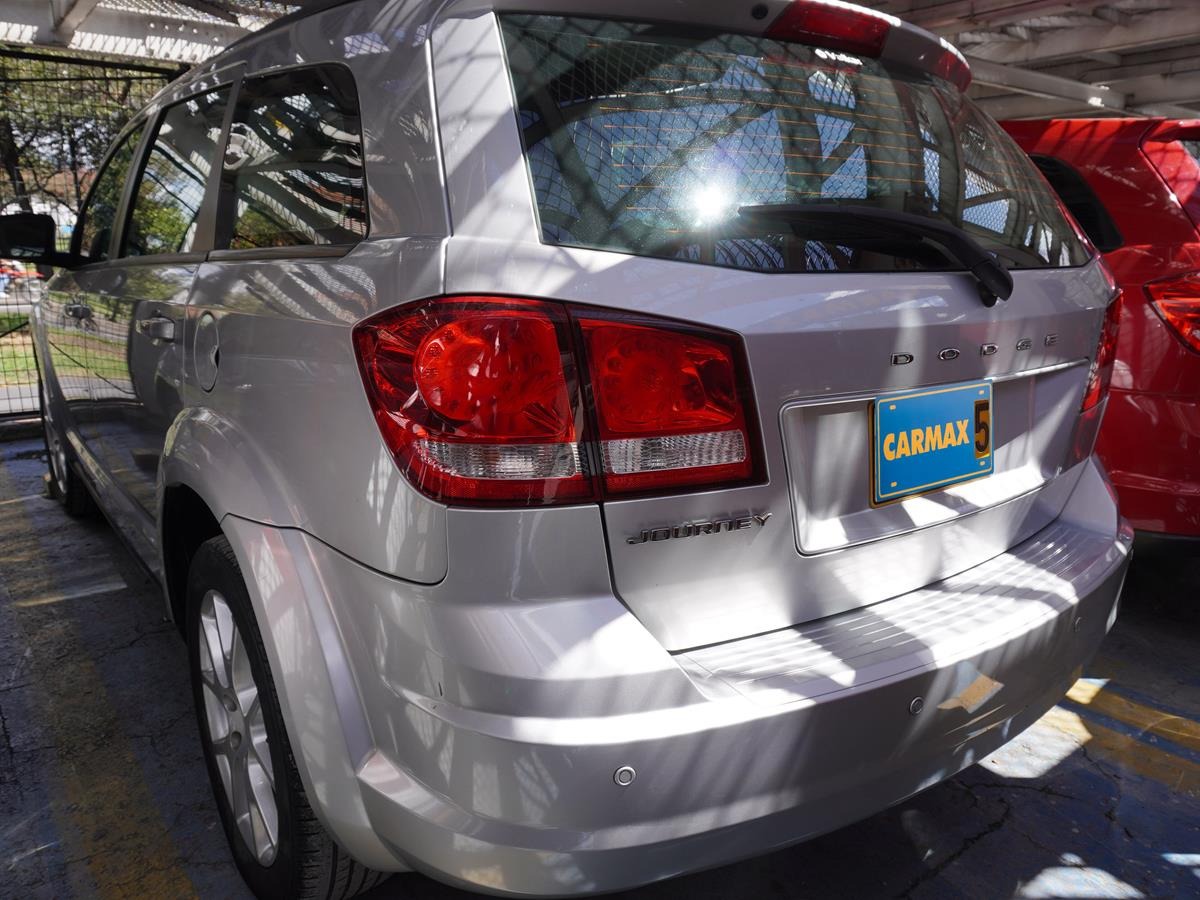 DODGE JOURNEY SE/EXPRESS 2400CC 2011