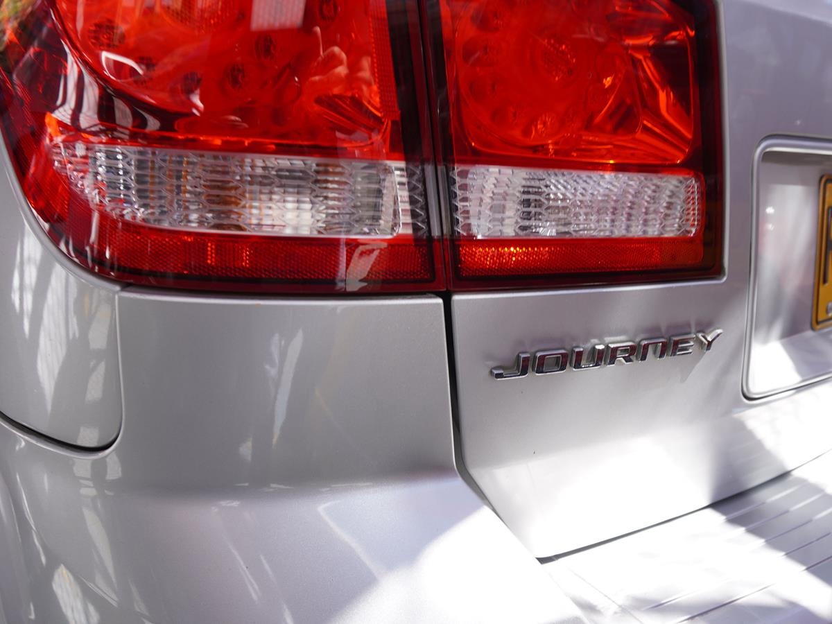 DODGE JOURNEY SE/EXPRESS 2400CC 2011