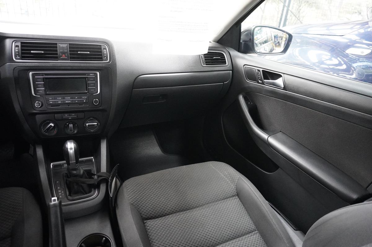 VOLKSWAGEN JETTA COMFORTLINE 2015