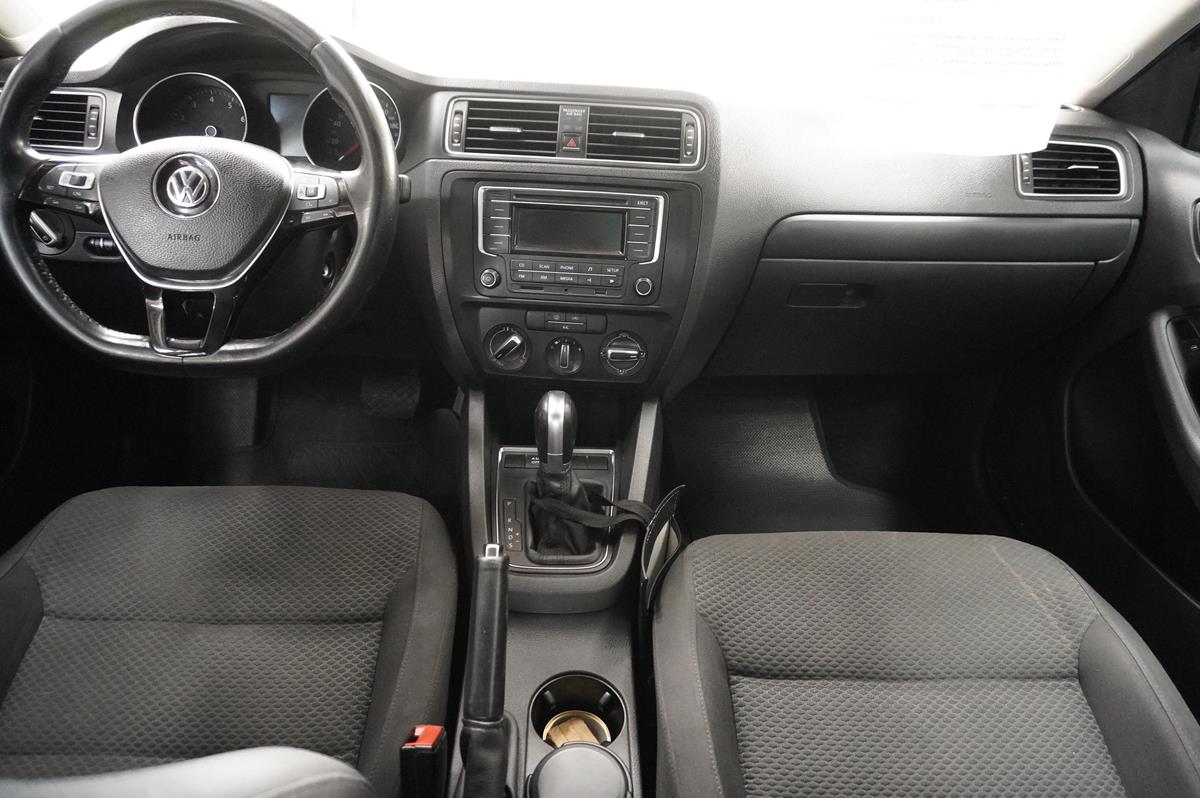 VOLKSWAGEN JETTA COMFORTLINE 2015