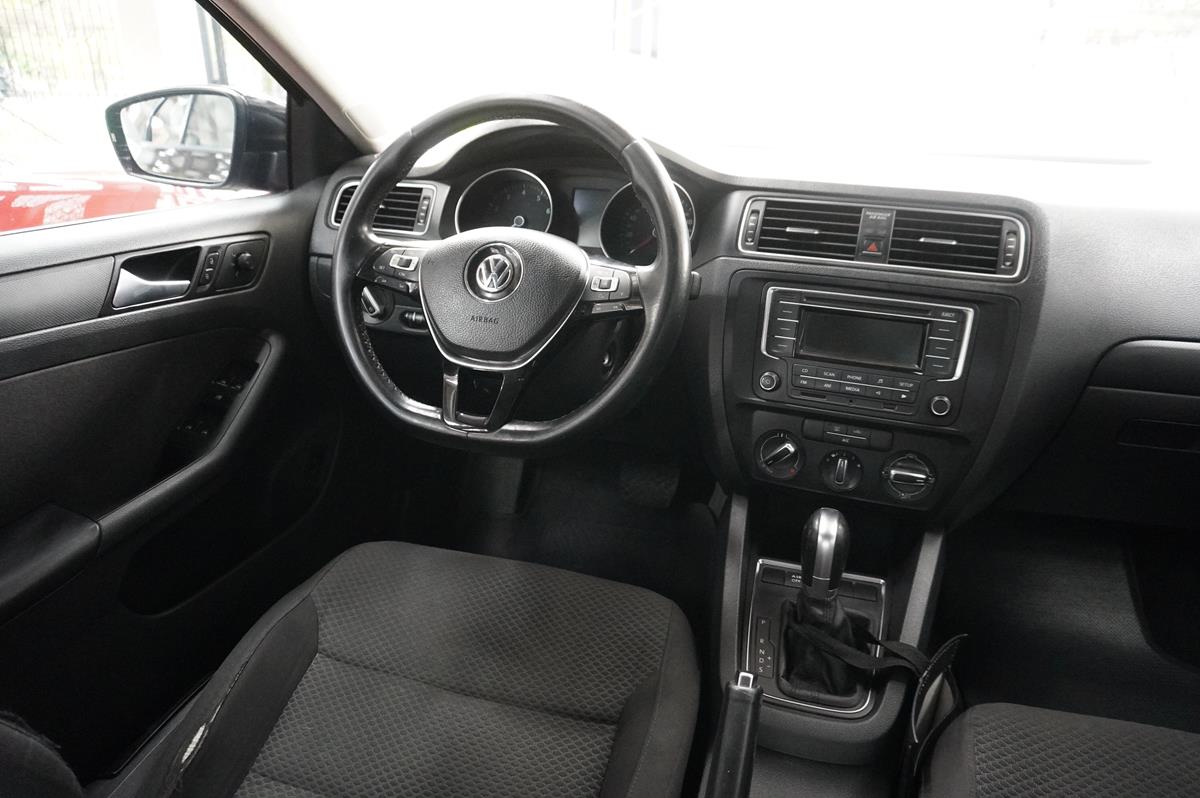 VOLKSWAGEN JETTA COMFORTLINE 2015